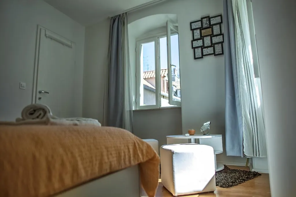 West Wall Apartment Split