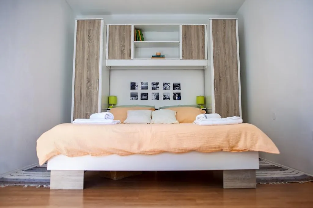 West Wall Apartment Σπλιτ 0*,  Κροατία